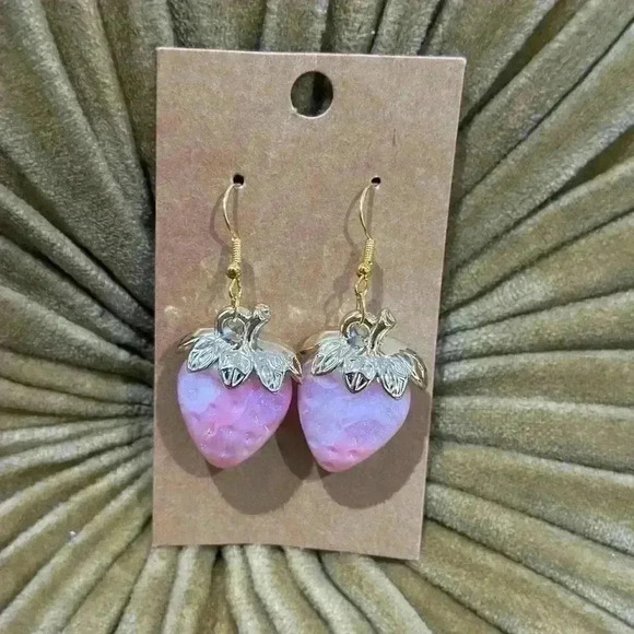 Handmade pink strawberry with glitter - Picture 1 of 4